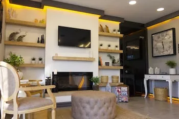 L'opera Deluxe Hotel