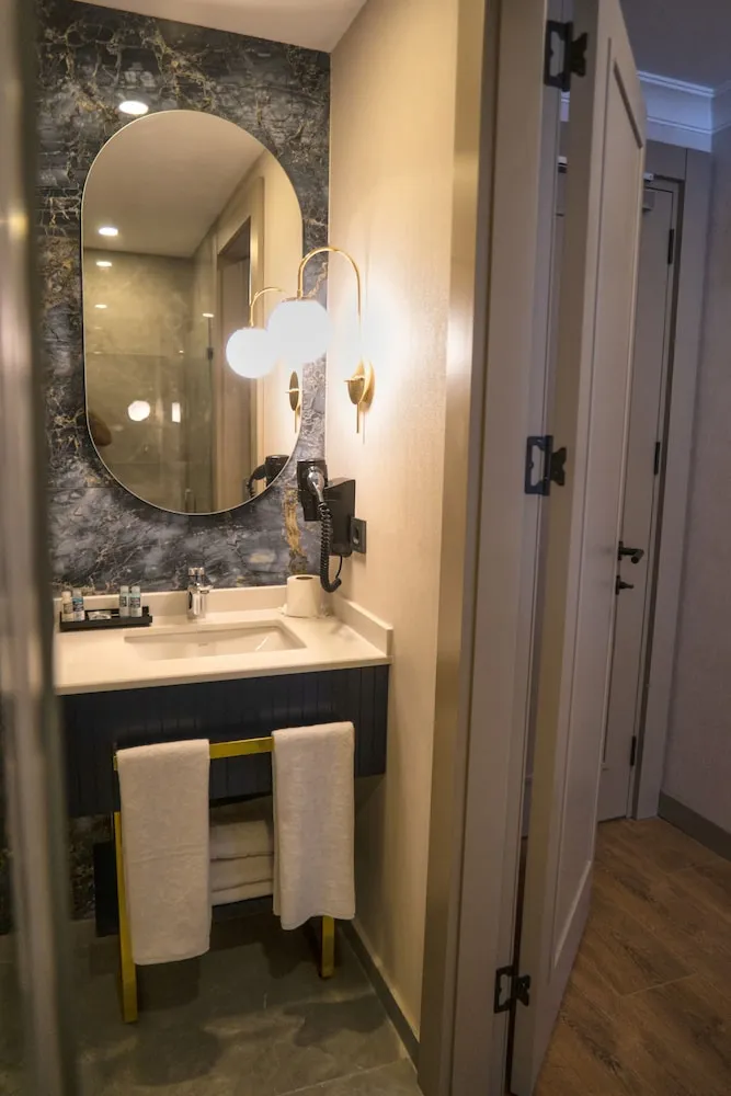 Standard Tek Büyük veya İki Ayrı Yataklı Oda