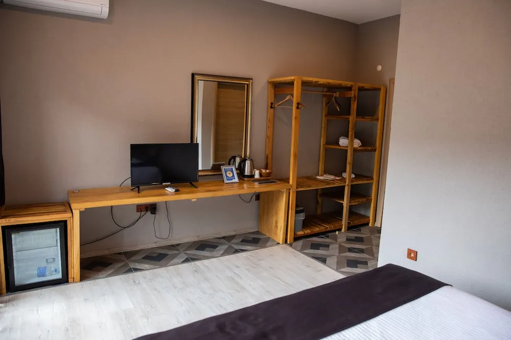 Standard Tek Büyük veya İki Ayrı Yataklı Oda, 1 Büyük (Queen) Boy Yatak, Balkon, Vadi Manzaralı