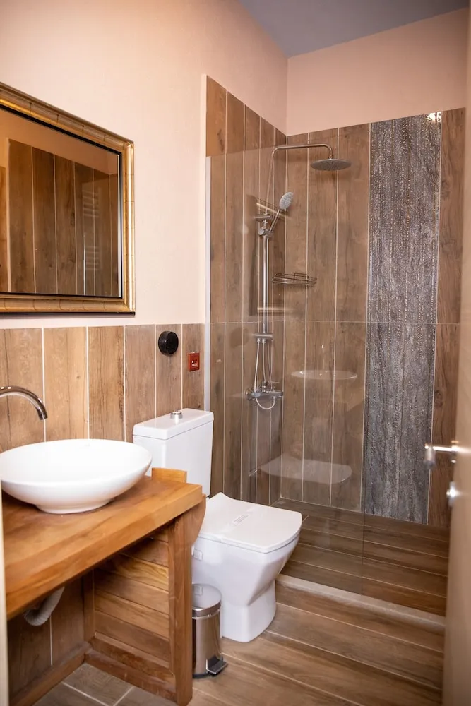 Standard Tek Büyük veya İki Ayrı Yataklı Oda, 1 Büyük (Queen) Boy Yatak, Balkon, Vadi Manzaralı