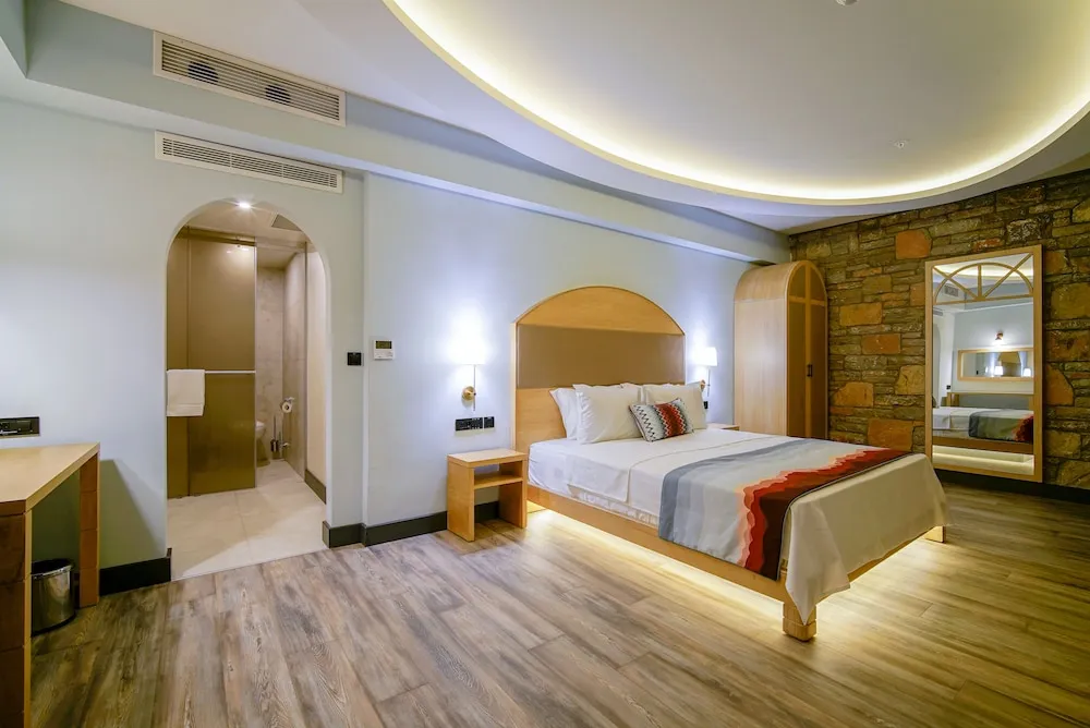 Oda, 1 En Büyük (King) Boy Yatak, Veranda, Kısmi Deniz Manzaralı