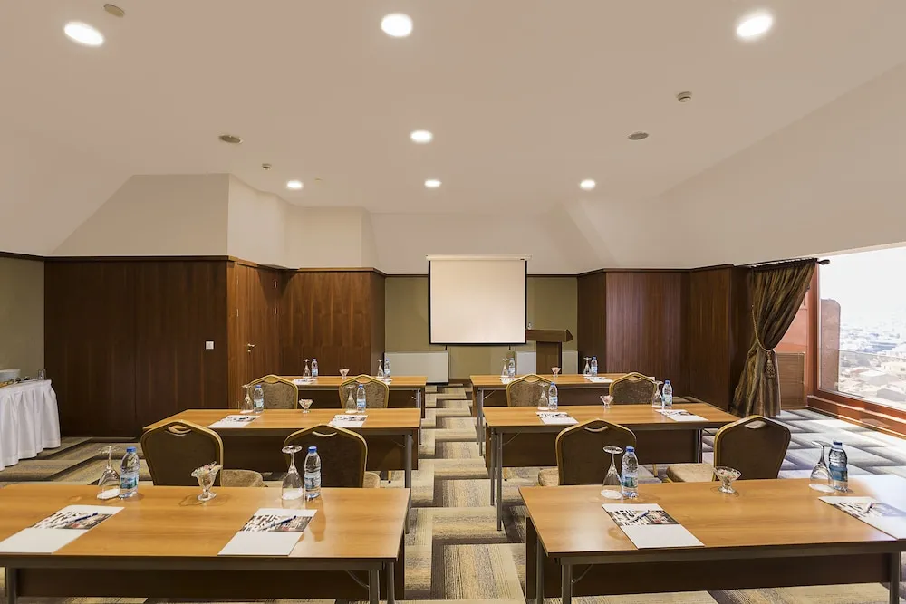 Toplantı salonu/imkânları