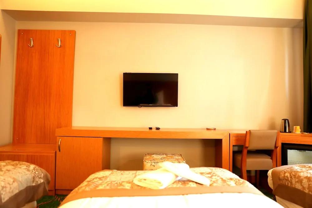 City Üç Kişilik Oda