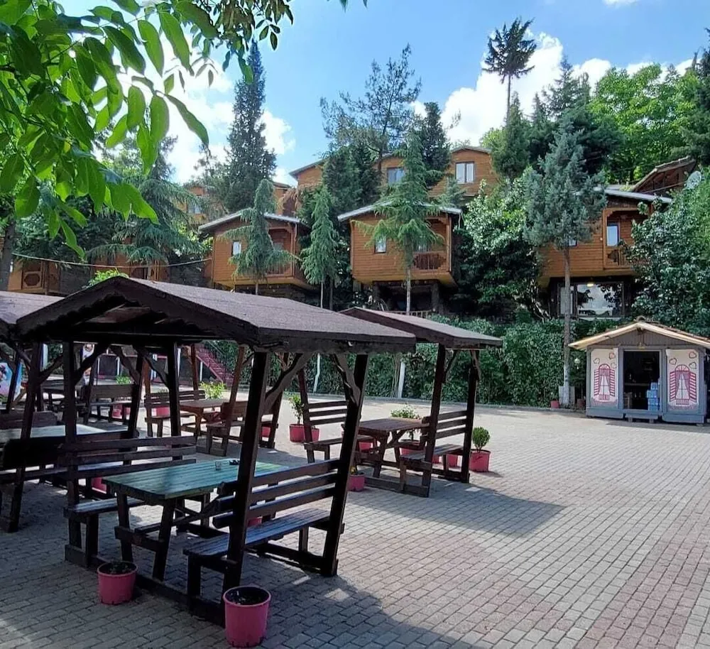 Eraslan Tatil Köyü