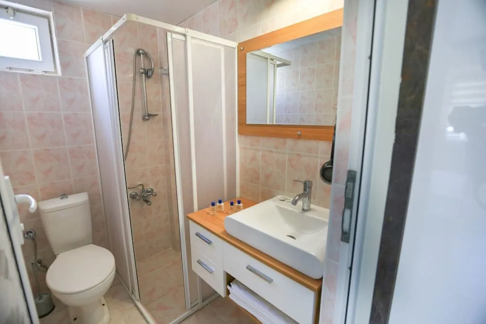 Standard Tek Büyük veya İki Ayrı Yataklı Oda