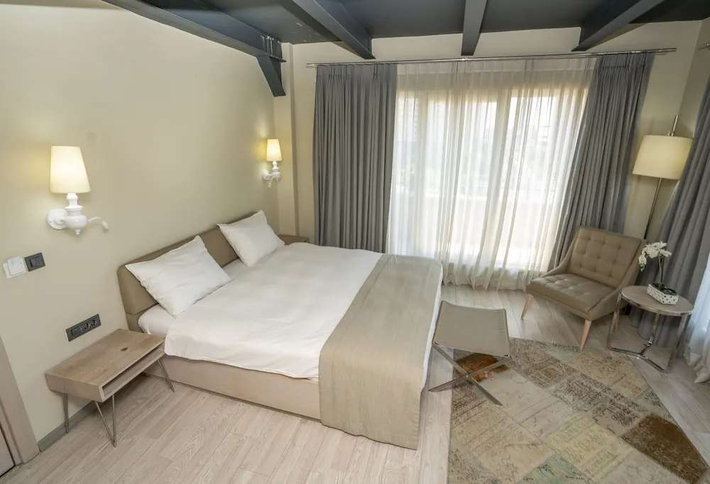 Deluxe Tek Büyük Yataklı Oda, Balkon