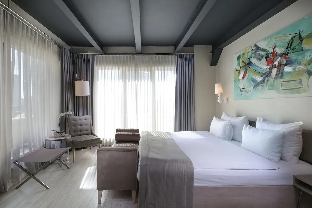 Deluxe Tek Büyük Yataklı Oda, Balkon