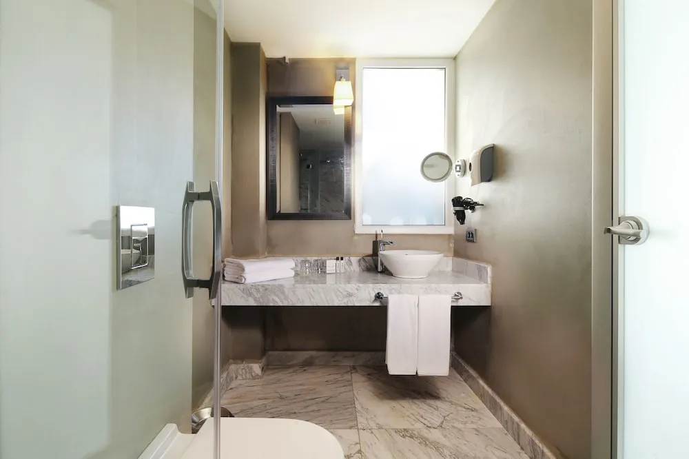 Deluxe Tek Büyük Yataklı Oda, Balkon
