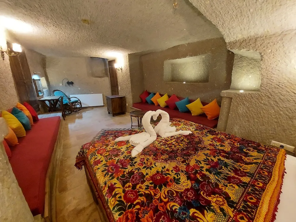 Romantic Tek Büyük Yataklı Oda