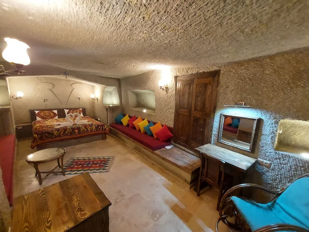 Romantic Tek Büyük Yataklı Oda