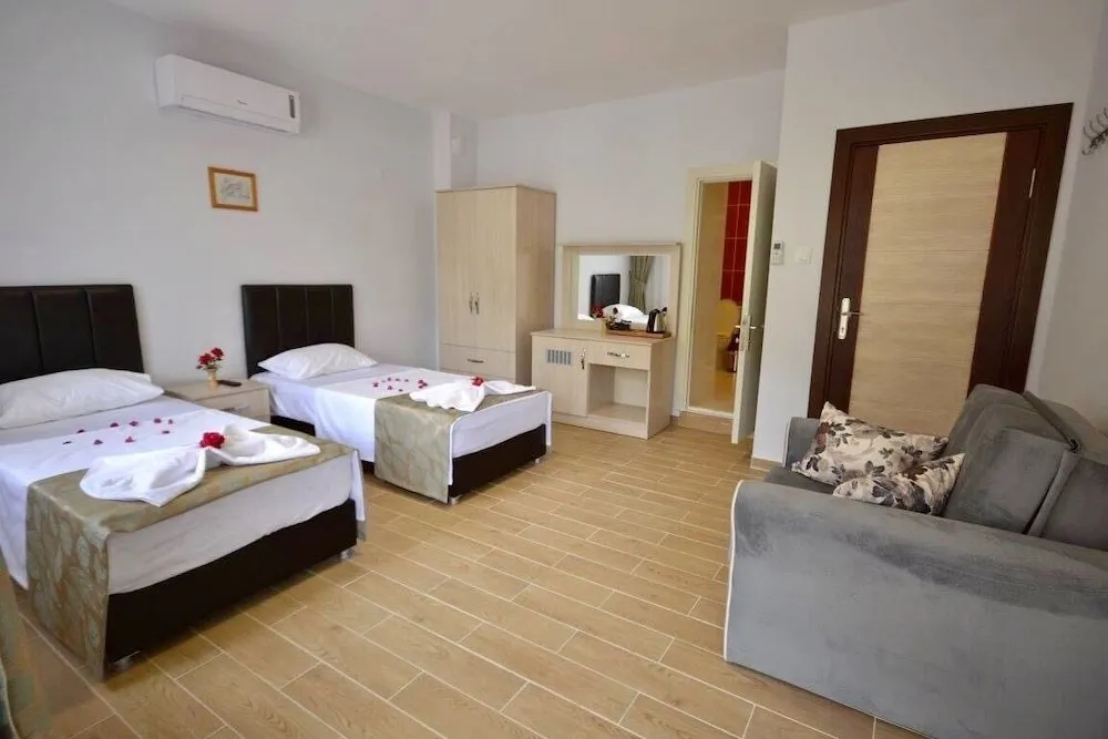 Standard Tek Büyük veya İki Ayrı Yataklı Oda