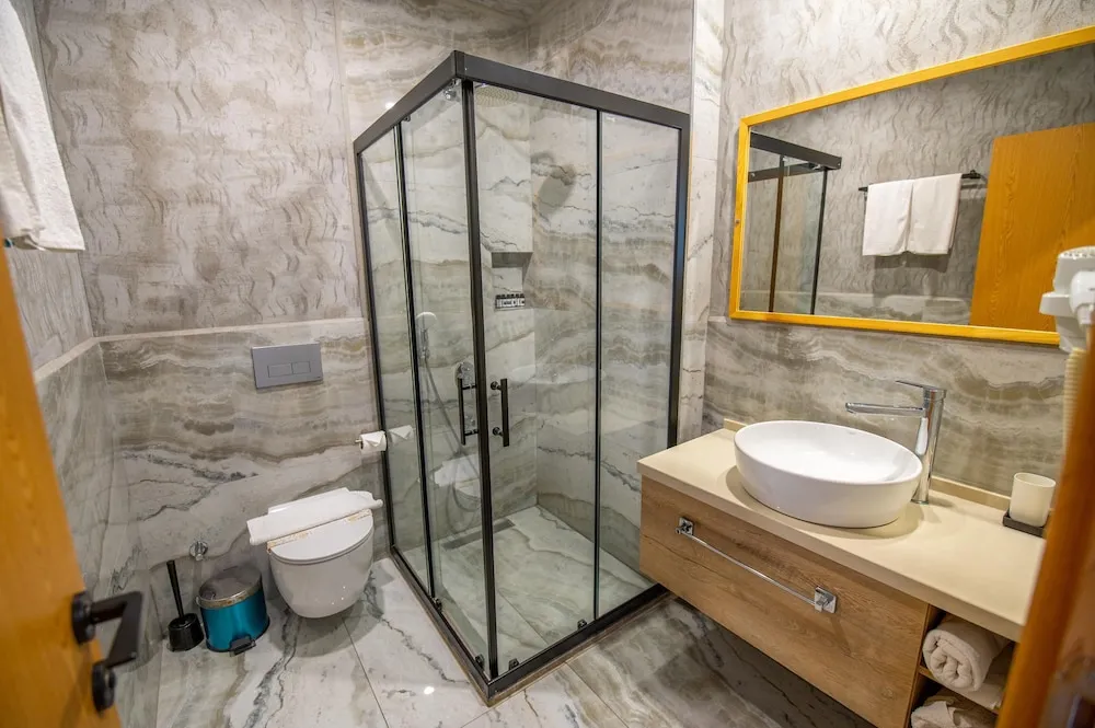 Deluxe Üç Kişilik Oda, Şehir Manzaralı