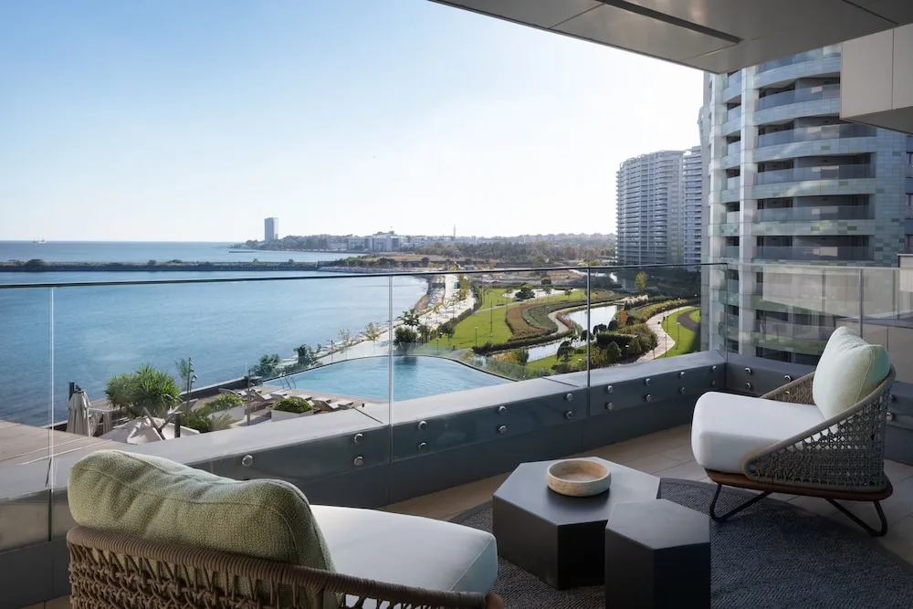 Splendor Two Bedroom Residence, Executive Lounge Access, 2 King, Sea View, Balcony