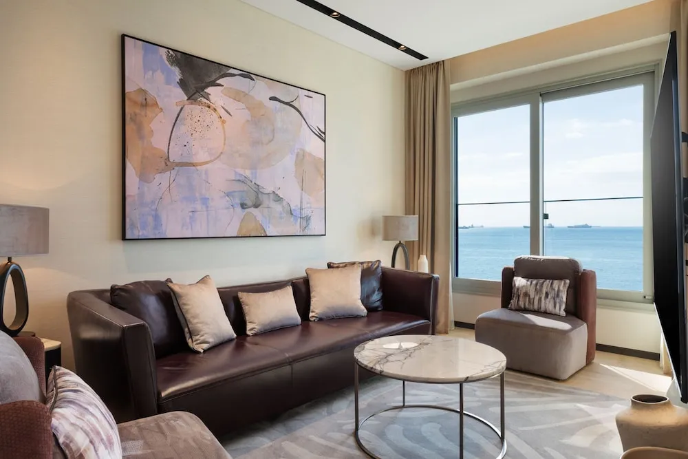 Spacious Two Bedroom Residence, Executive Lounge Access, 2 King, Sea View, Balcony