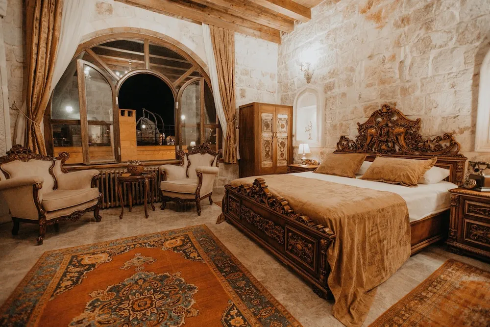 ANTIK ROOM