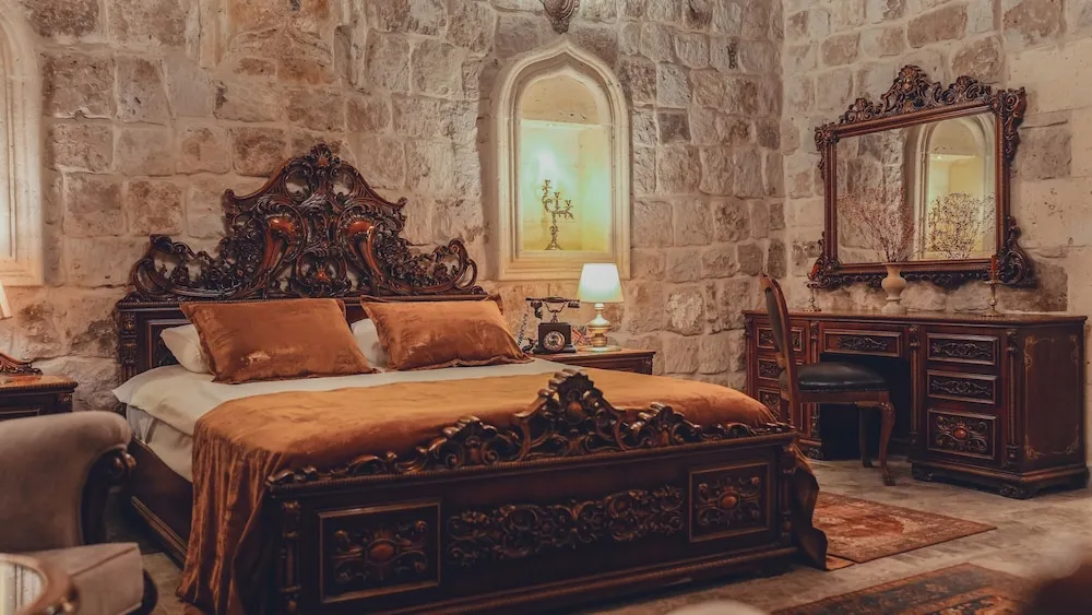 ANTIK ROOM
