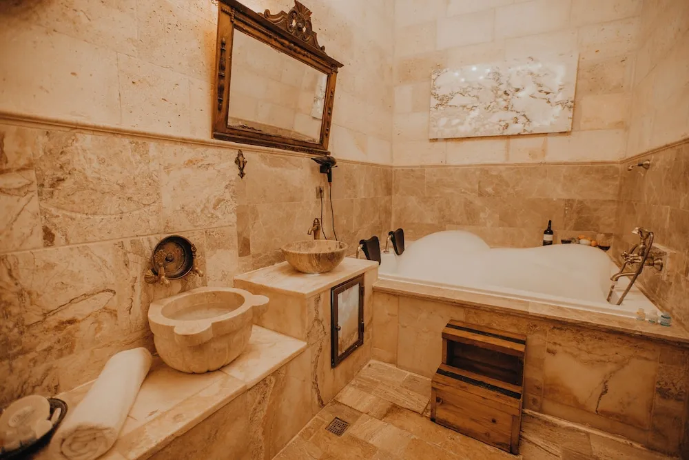 ANTIK ROOM
