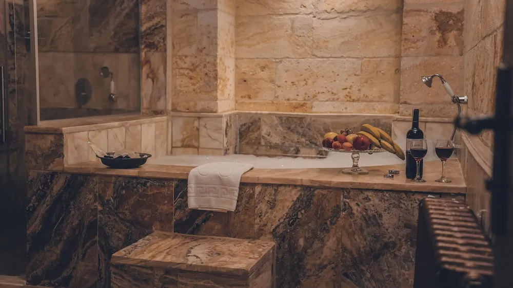 TEPESI TASLI ROOM