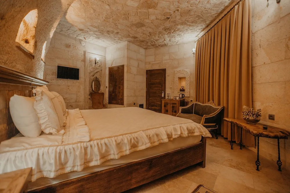 TEPESI TASLI ROOM
