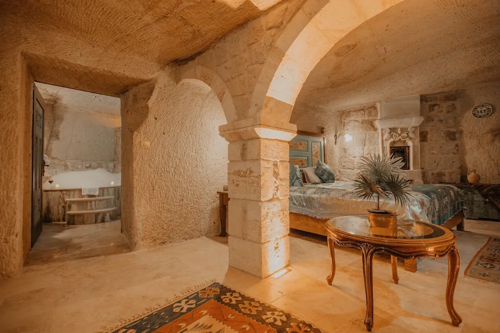 UZUMLU ROOM