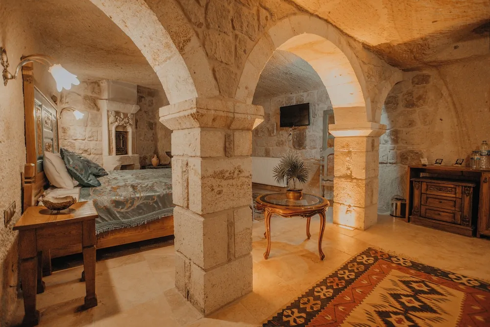UZUMLU ROOM