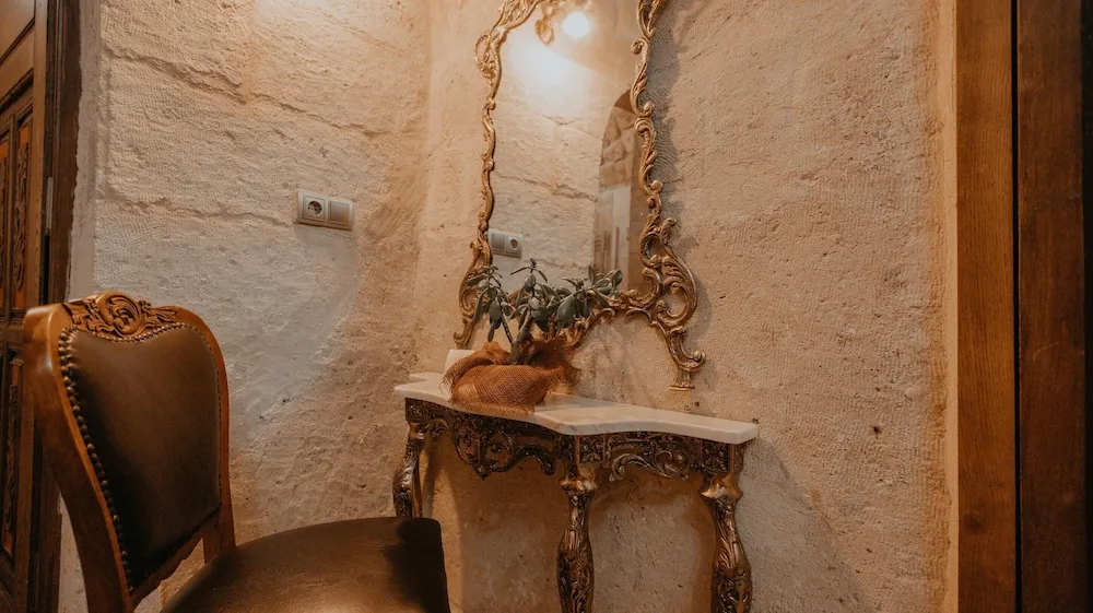 KONAK ROOM