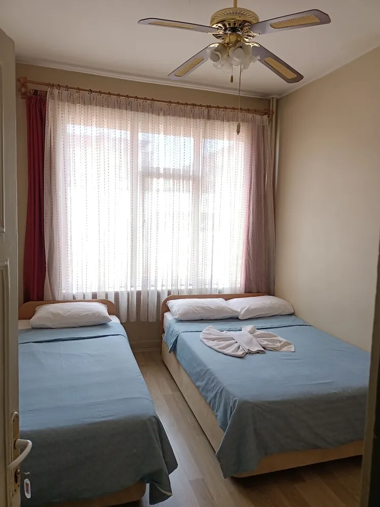 Basic İki Ayrı Yataklı Oda
