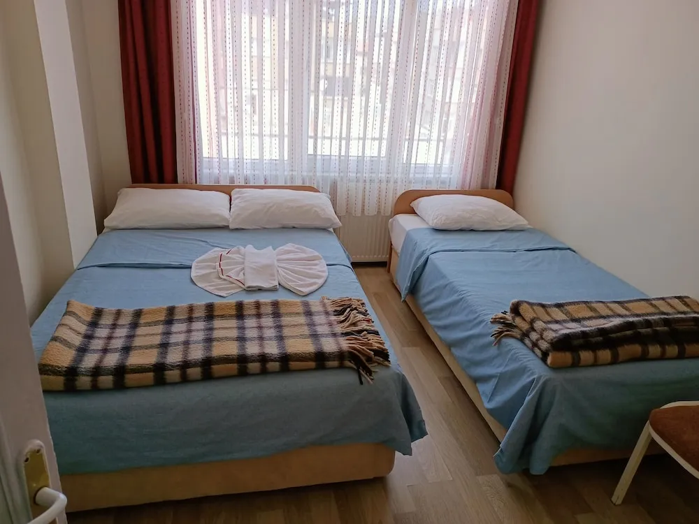 Basic İki Ayrı Yataklı Oda