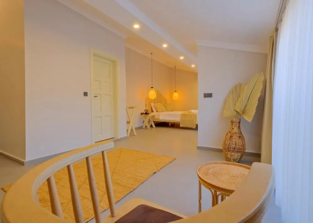 Honeymoon Tek Büyük Yataklı Oda