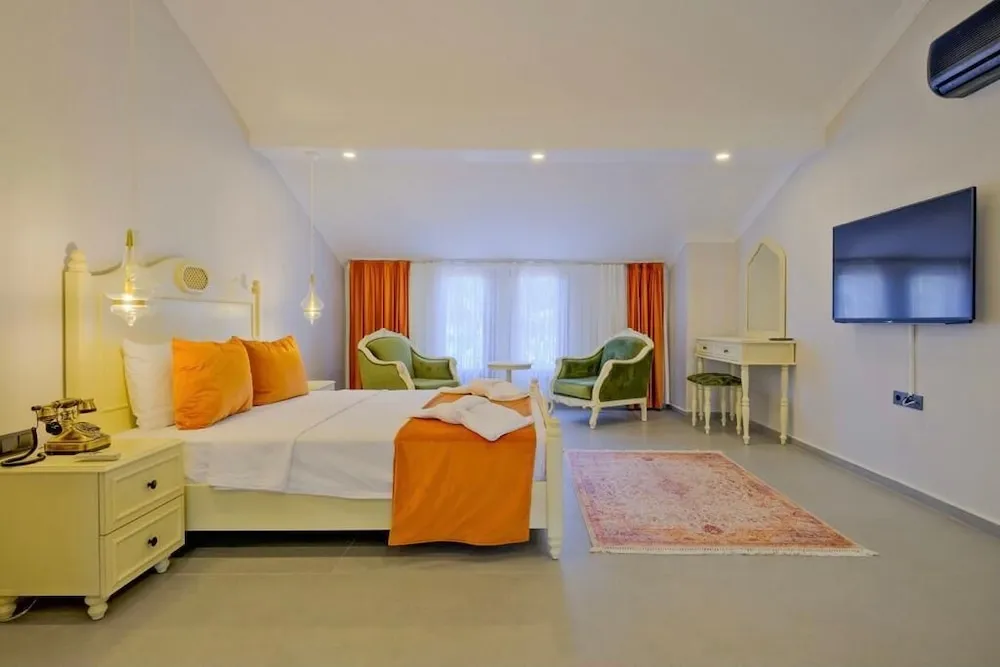 Honeymoon Tek Büyük Yataklı Oda