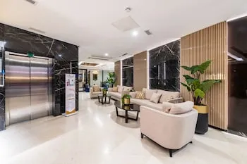 Aprilis Deluxe Hotel