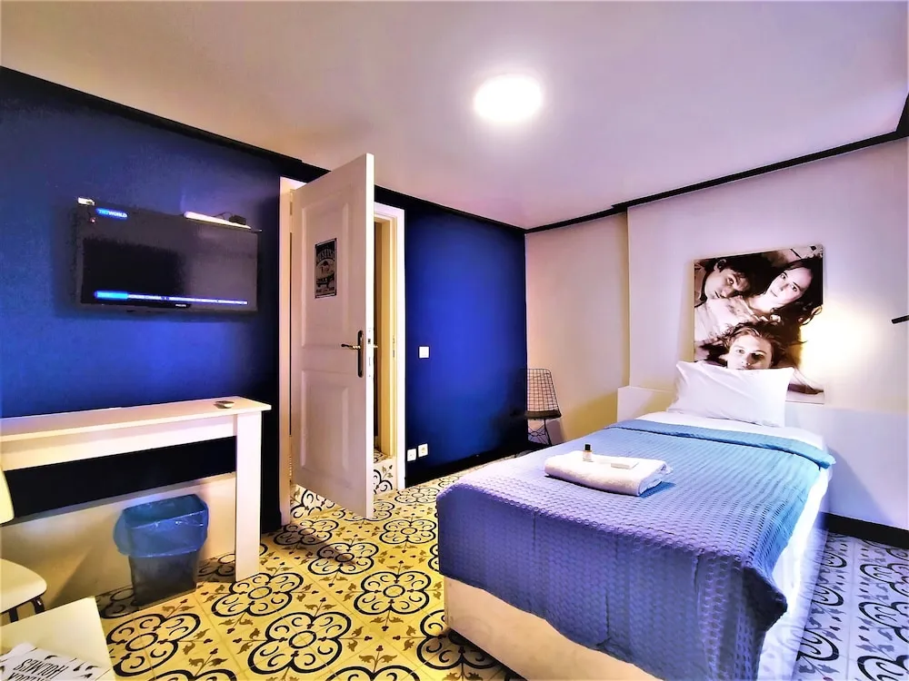 Deluxe Tek Büyük Yataklı Oda