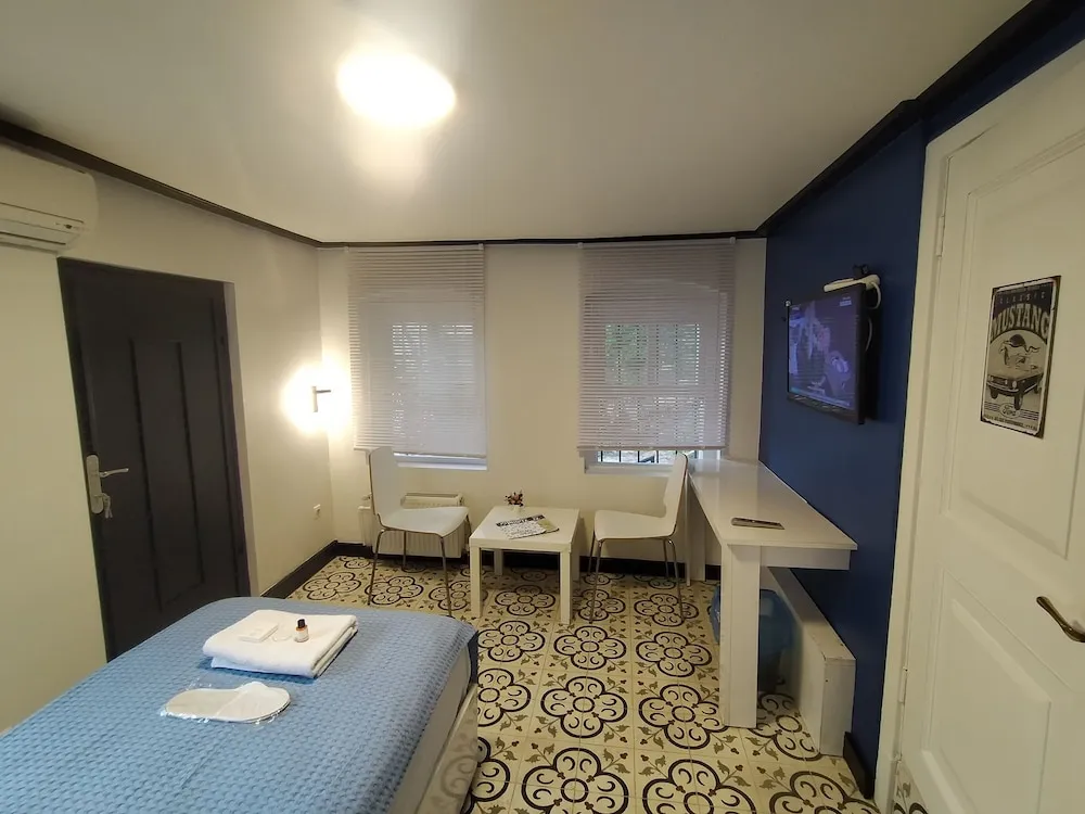 Deluxe Tek Büyük Yataklı Oda