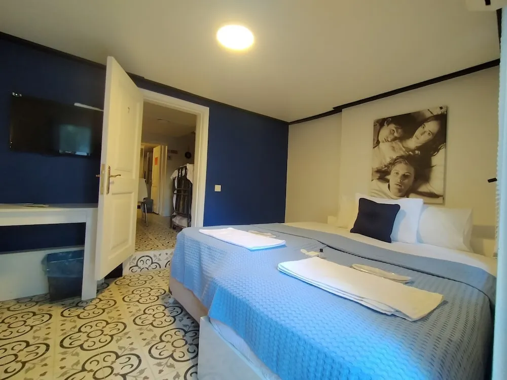 Deluxe Tek Büyük Yataklı Oda