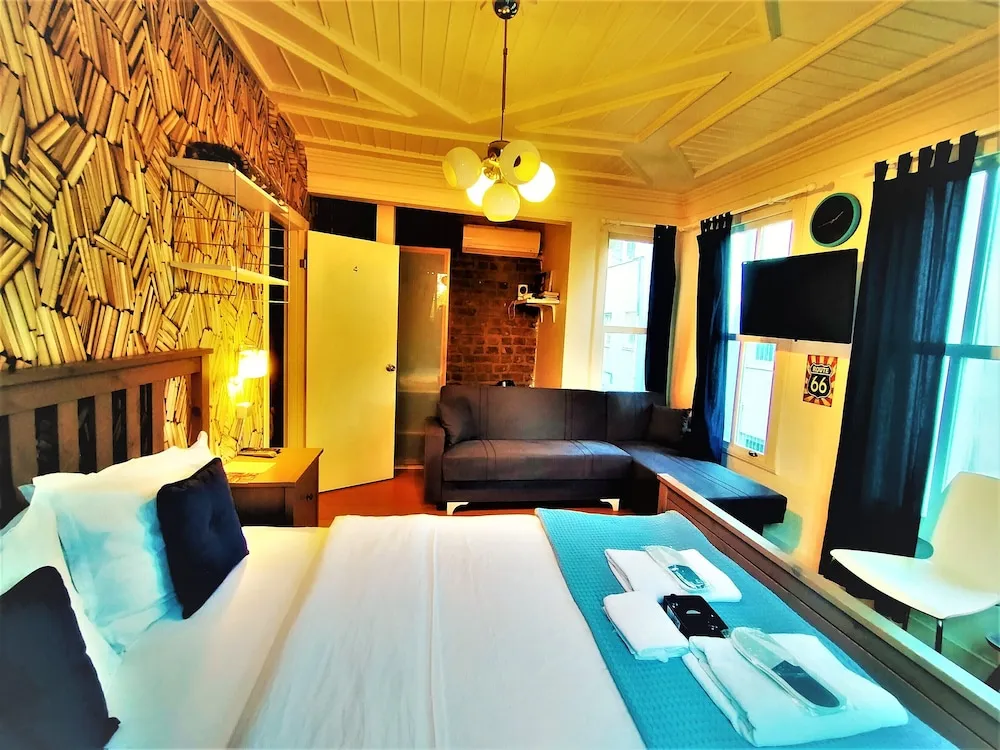Deluxe Üç Kişilik Oda
