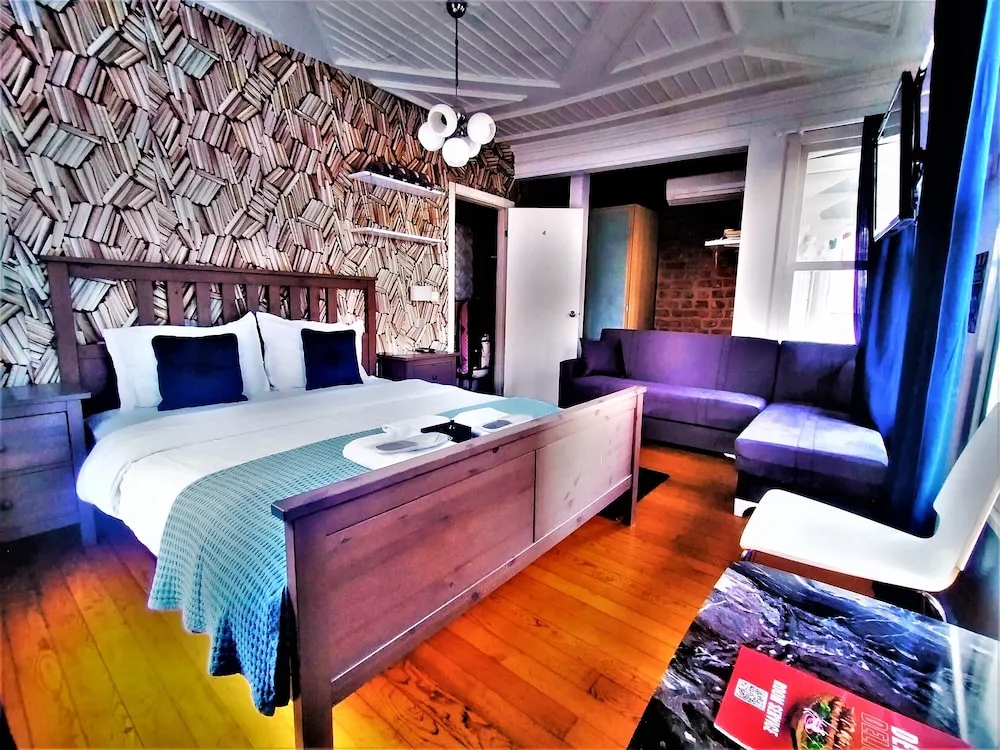 Deluxe Üç Kişilik Oda