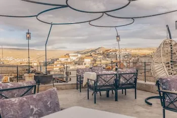Zula Cave House
