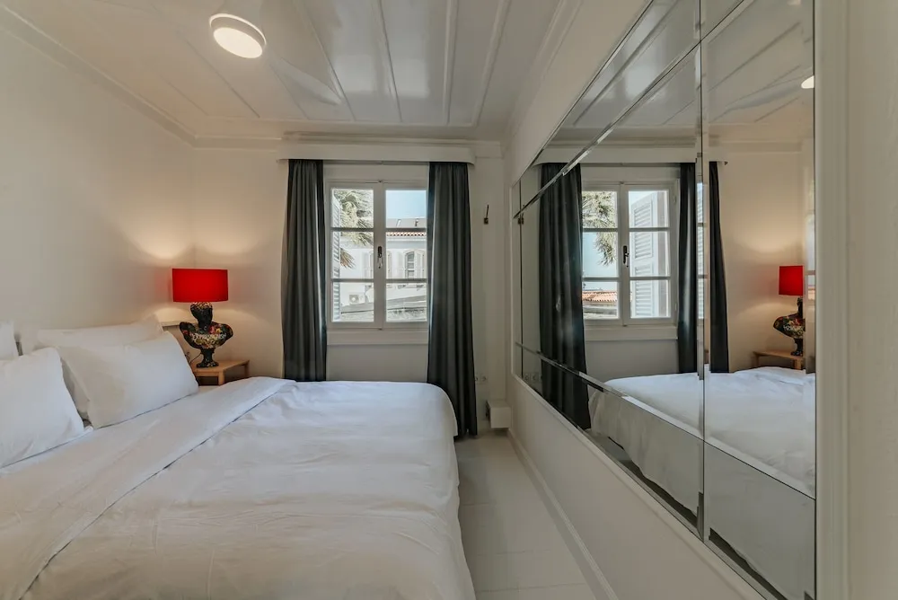 Deluxe Double Room 9