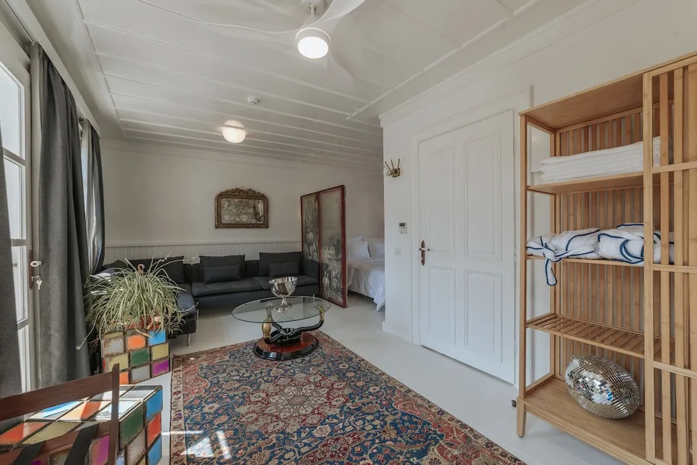 Deluxe Double Room 9
