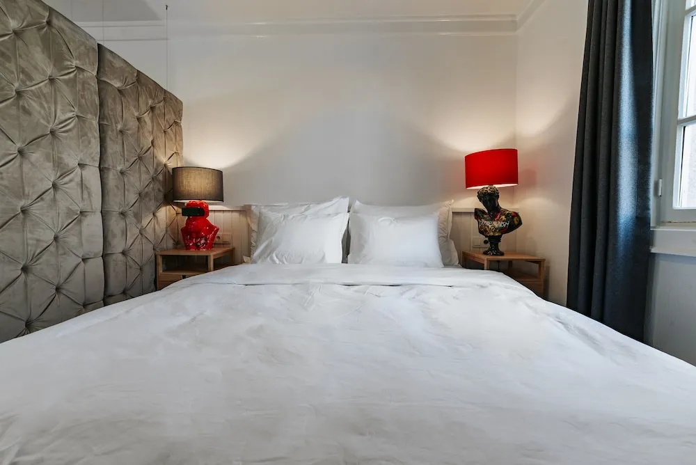 Deluxe Double Room 9