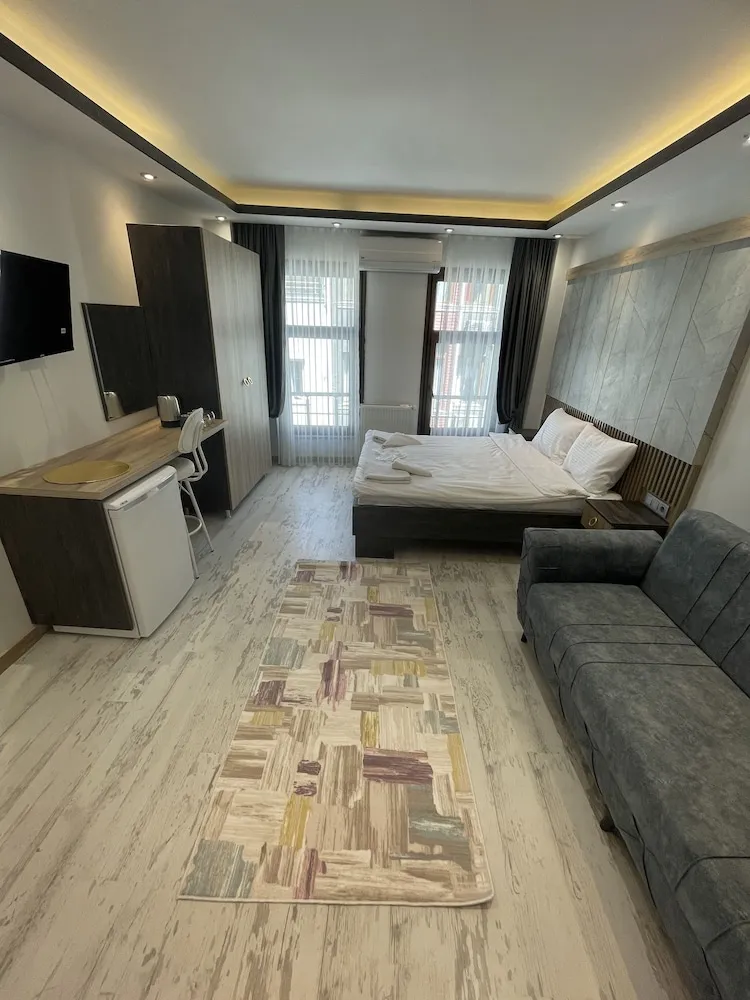 Deluxe Tek Büyük Yataklı Oda