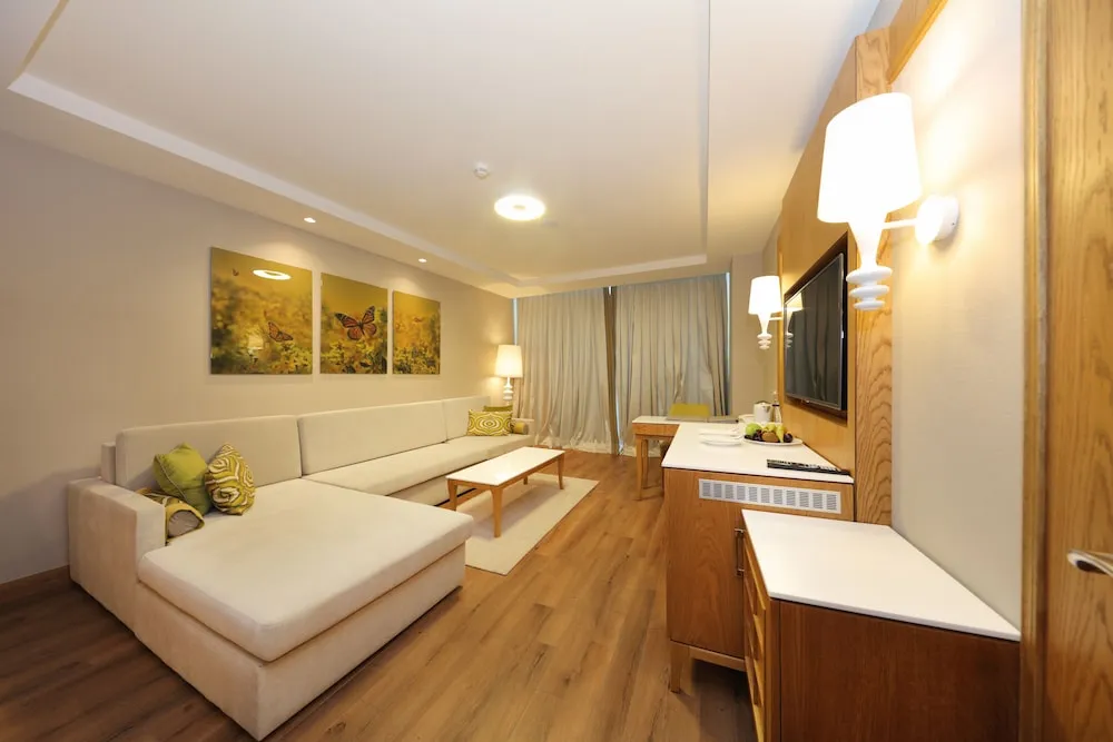 Deluxe Süit, Bahçe Manzaralı