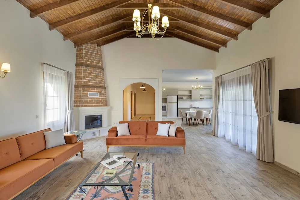 Luxury Villa