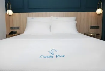 Cunda Pier Hotel