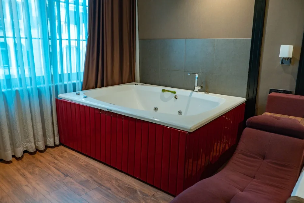 Romantic Tek Büyük Yataklı Oda
