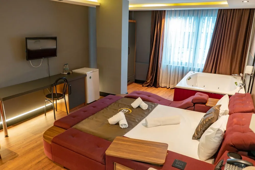 Romantic Tek Büyük Yataklı Oda