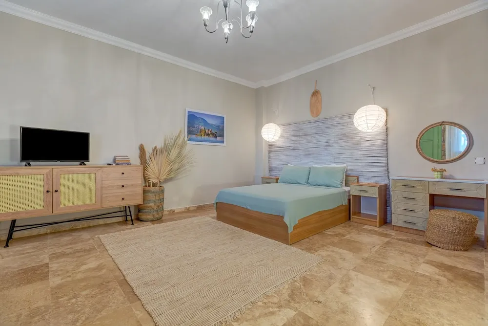 Deluxe Oda, Veranda, Havuz Manzaralı