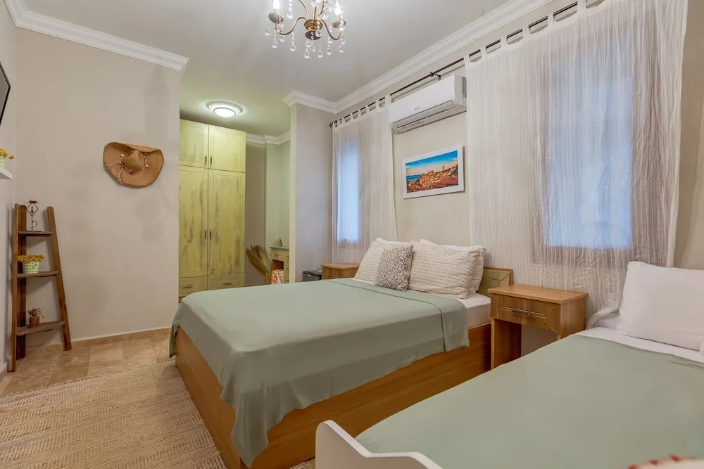 Standard Oda, Avlu Manzaralı