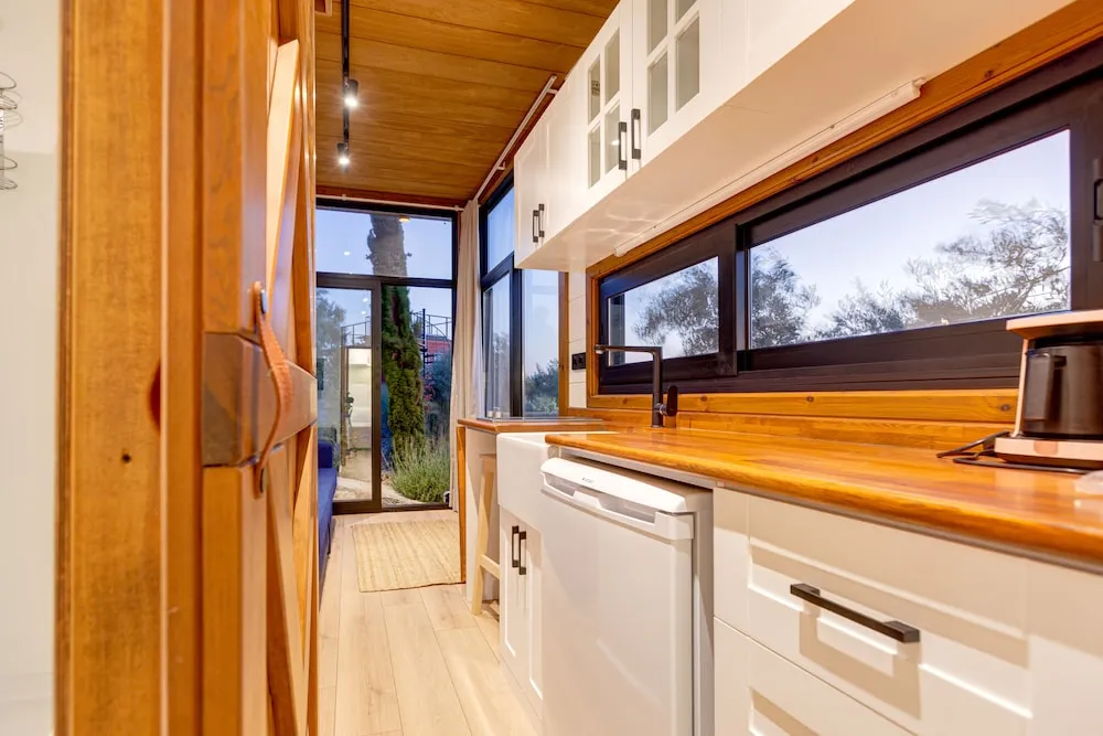 Vagon House