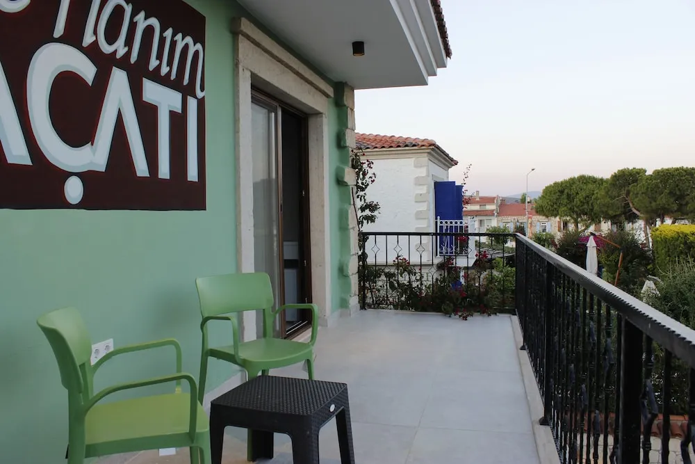 Executive Üç Kişilik Oda, Balkon, Şehir Manzaralı